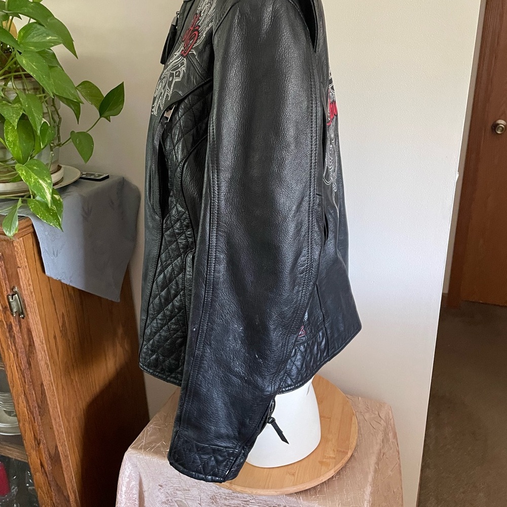 Harley-Davidson Ladies Leather Jacket W/ Red & Gray Design. Sweatshirt included - Picture 5 of 16